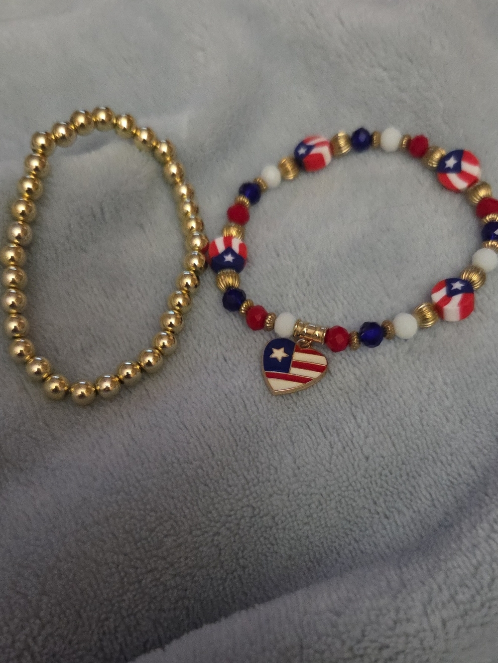 Bracelet Patriotic Heart Charm Beaded Set - Gold and Red/White/Blue NWOT